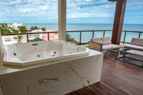 97981 Beachfront PH Private Hot Tub and Rooftop Gym Kids Club Bar Movie Lounge